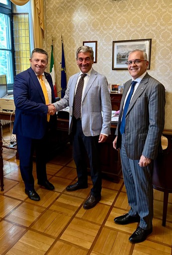 La Confcommercio della provincia  di Cuneo ha incontrato  il prefetto Mariano Savastano