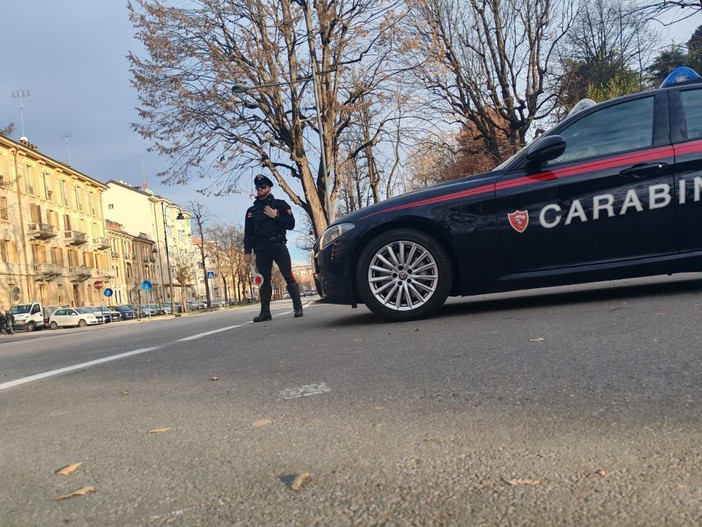 Alimenti scaduti e sicurezza sul lavoro: Carabinieri elevano sanzioni per 17mila euro