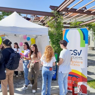 Lo stand del CSV al salone del volontariato di Cuneo