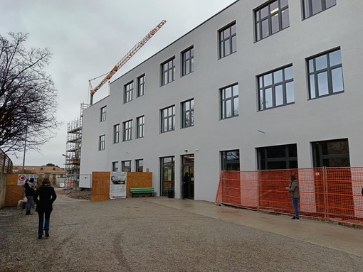 Costigliole Saluzzo: lavori in corso per palestra e ingresso principale del nuovo polo scolastico