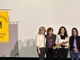 La consegna del premio &quot;Rivela una gemma&quot; a Nicole Robasto . Da sinistra Emanuela Gallo, Tiziana Somà, Nicole Robasto, Alessandra Cussa, Alessandra Piano