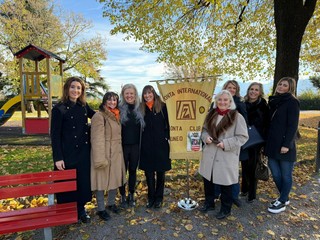 Il caffè musicale con Lizziweil organizzato dal club Zonta alla panchina rossa dei giardini Fresia