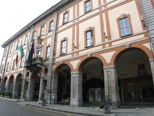 Il palazzo del municipio di Cuneo