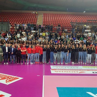 Squadra, dirigenza e sponsor riunti per la presentazione della nuova avventura in A1 (Fotoservizio di Mattia Benozzi)