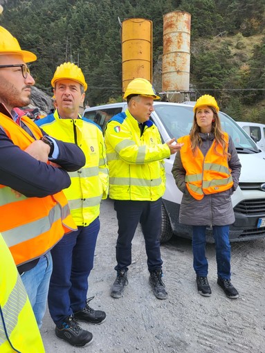 Chiara Gribaudo durante un sopralluogo al cantiere del Tenda