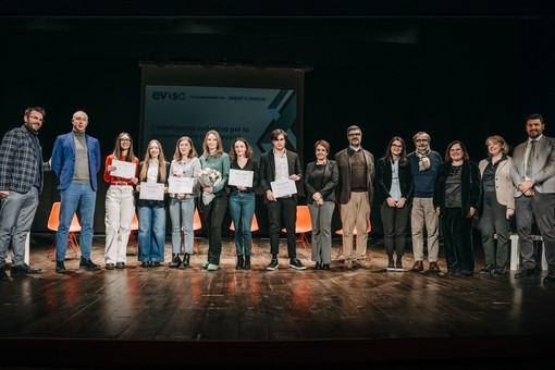 Saluzzo, teatro Magda Olivero, evento eViso per i 10 anni di attività: i giovani premiati con le borse di studio e l'ingegnere aerospaziale Giulia Bassani testimonial dell'iniziativa