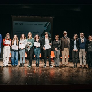 Saluzzo, teatro Magda Olivero, evento eViso per i 10 anni di attività: i giovani premiati con le borse di studio e l'ingegnere aerospaziale Giulia Bassani testimonial dell'iniziativa