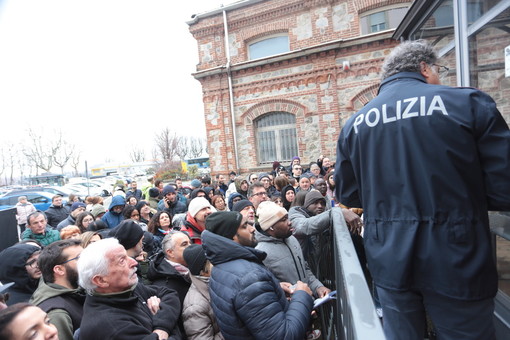 Oltre mille richiedenti all'open day per il passaporto. Dalla Questura: &quot;Massima attenzione è stata posta alle fasce deboli&quot;