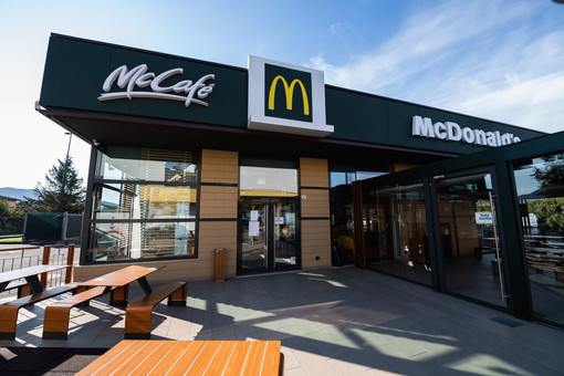 Il nuovo ristorante del marchio McDonald's (immagine d'archivio) ha assunto 52 persone, generando valore economico e sociale per il territorio locale