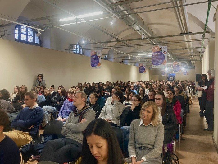 Un momento del convegno &quot;Costruisci il tuo futuro&quot;, promosso dalla Sottocommissione Giovani e Lavoro del Distretto Rotary2032 in collaborazione con il Rotaract Distretto 2032