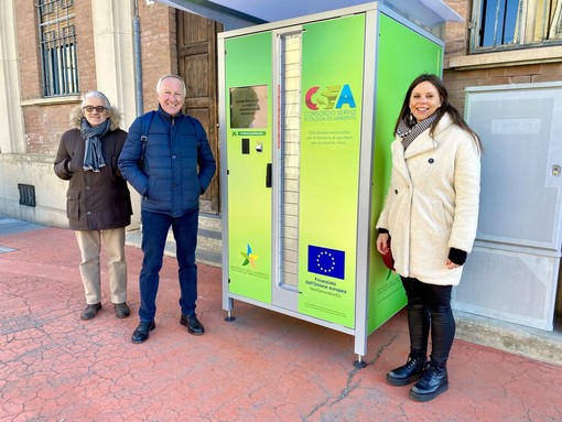 Saluzzo, tutto automatizzato per i sacchetti della differenziata: CSEA installa tre distributori