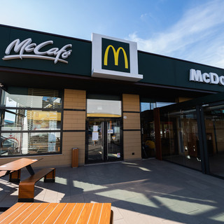 Il nuovo ristorante del marchio McDonald's (immagine d'archivio) ha assunto 52 persone, generando valore economico e sociale per il territorio locale