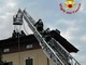 Dronero, incendio sul tetto di una casa: in azione 3 squadre di vigili del fuoco