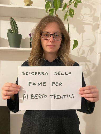 La radicale Alice Depetro in sciopero della fame per la liberazione di Alberto Trentini