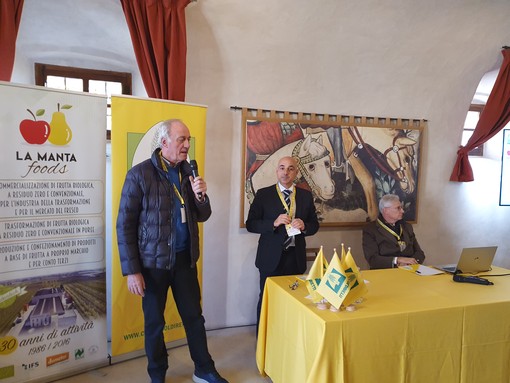 Domenico Sacchetto vicepresidente del Distretto della Frutta, Fabiano Porcu direttore Coldiretti Cuneo e il professor Roberto della Casa dell'Università di Bologna