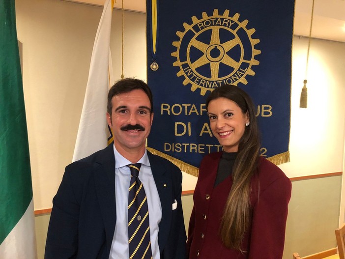 Davide Bianco e Gaia Frunzio (Presidente del Rotary Club Alba)