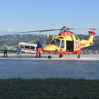 L'operaio è stato trasportato al nosocomio torinese con l'eliambulanza del 118