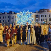 La storica Confraternita di Sant'Eligio di Saluzzo alla Processione della Madonna del Carmine a Cuneo