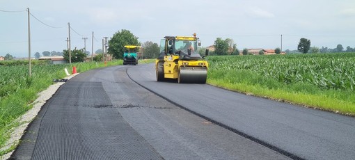 Ultimi lavori sulla strada provincial Fossano-Villafalletto (foto Sett. Viabiità Provincia)