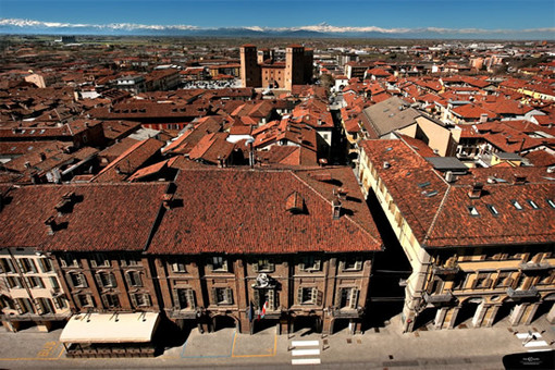 A Fossano si celebra la Giornata Internazionale contro il femminicidio con uno spettacolo teatrale