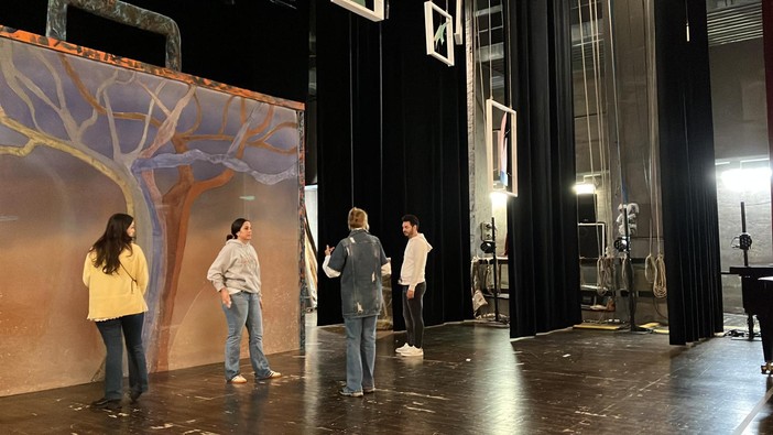 &quot;#Folon&quot; immagine dal teatro Alfieri di Asti durante le prove dell'opera