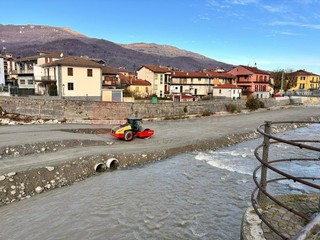 La preparazione delle piste in alvero