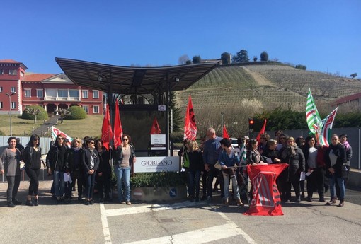 Una protesta sindacale alla sede Giordano Vini di Valle Talloria (archivio)