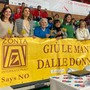 Cuneo, Zonta Cuneo alla partita  MA Acqua S.Bernardo Volley Cuneo contro Abba Pineto Volley con lo striscione &quot;Giù le mani dalle donne&quot;