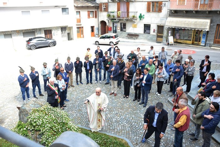 Melle , momenti della cerimonia in ricordo di Guglielmo Gusiano nel centenario della nascita