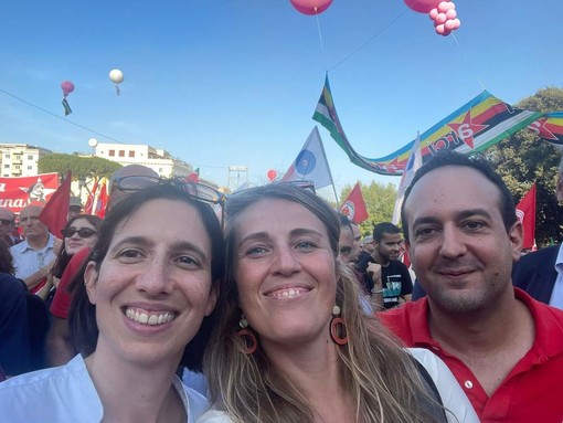 Chiara Gribaudo con Elly Schlein alla manifestazione della Cgil domenica a Roma