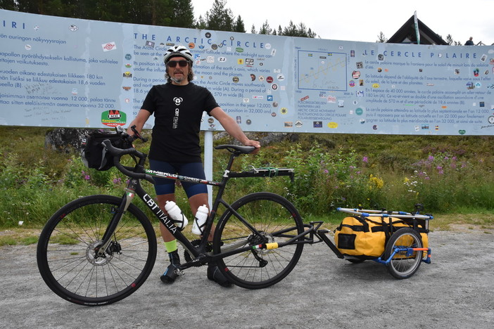 Continua l'avventura con bici e carrello del cuneese Giovanni Panzera sulle strade della Scandinavia