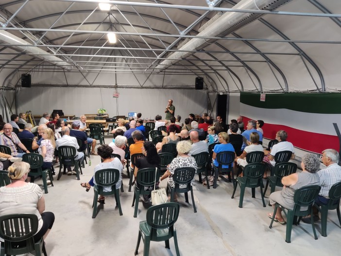 Un momento dell'incontro tenuto ieri in frazione Canove