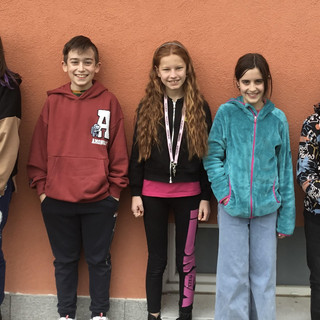 Da sx a dx: gli alunni partecipanti della scuola media di Villafalletto per la categoria C1: Roberta Giorgis, Matteo Rebuffo, Giorgia Cismondi, Giulia Rovera e Pietro Sappa