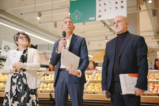 Da oggi riapre la COOP di Bra: diventa Superstore con possibilità di spesa a domicilio [FOTO E VIDEO]