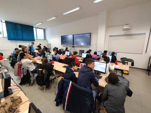 Il progetto Peer to Hack porta l'innovazione nelle scuole fossanesi