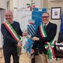 Il sindaco di Costigliole Saluzzo Fabrizio Nasi con il sindaco di Costigliole d'Asti Enrico Alessandro Cavallero