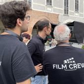 Piazza Maggiore diventa un set cinematografico per il corto &quot;Amici invisibili&quot; [VIDEO]