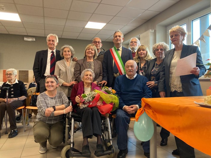 I festeggiamenti per i 100 anni della signora Agnese Lamberti