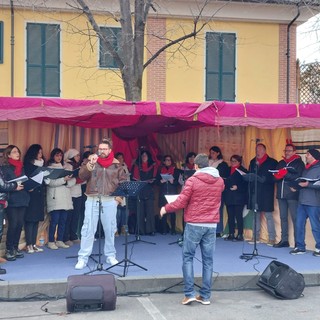 Marene, successo per il gruppo &quot;La Porta Aperta&quot; a Natale in Piazza