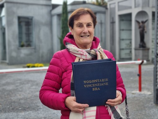 La volontaria vincenziana braidese Clara Raviola, impegnata nella raccolta di solidarietà