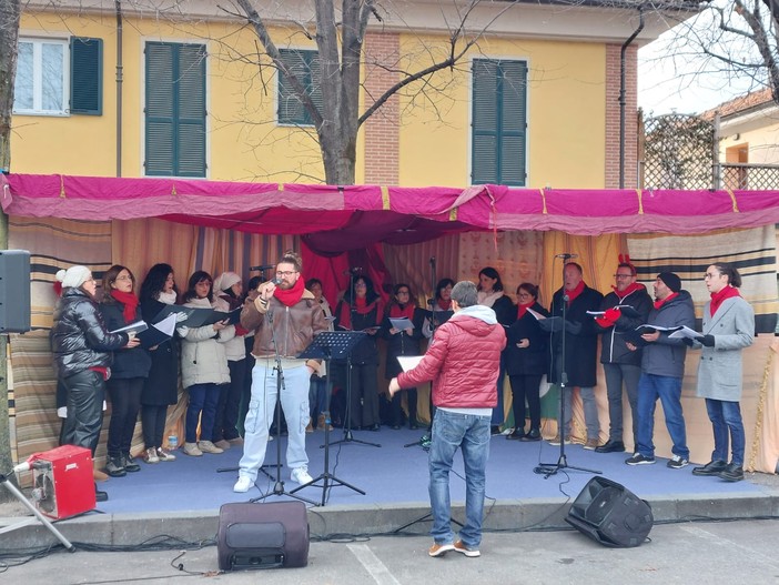 Marene, successo per il gruppo &quot;La Porta Aperta&quot; a Natale in Piazza