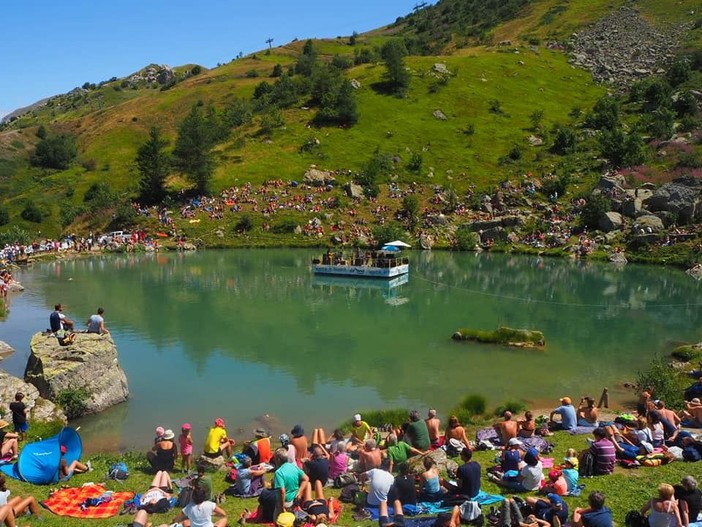 Il concerto delle Occitanas al lago Terrasole di Limone