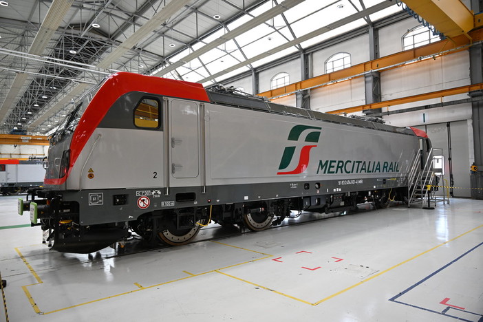 Commessa da 320 milioni all'Alstom: fornirà 70 locomotive al Polo Logistica FS