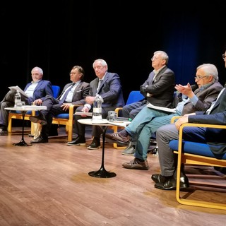 I relatori durante la conferenza sulle Langhe: il passato ed il futuro si incontrano