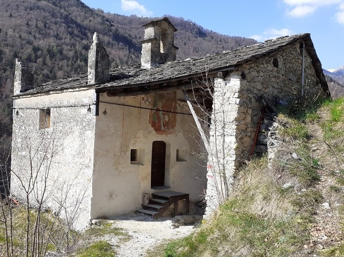 La Cappella di San Pietro a Macra