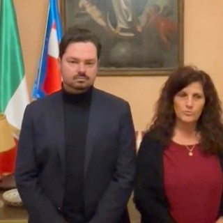 Il sindaco Alberto Deninotti e l'assessore alle Politiche sociali Anna Maria Mallone