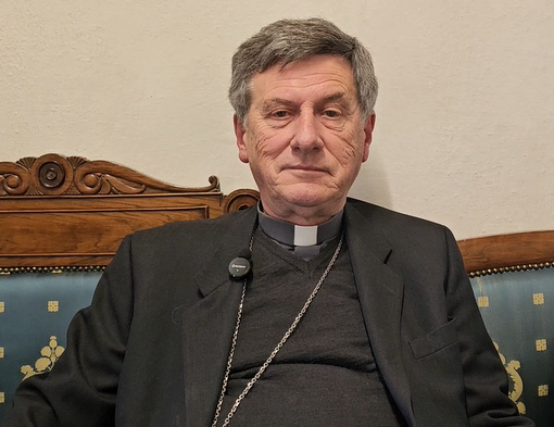 Gli auguri del vescovo di Cuneo – Fossano monsignor Delbosco: “Che sia un Natale di speranza, non spegniamola” [VIDEO]