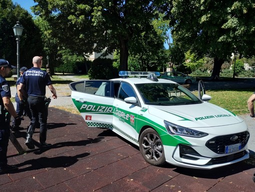 La polizia Municipale di Cuneo ai giardini Fresia