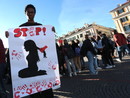 Centinaia di studenti del Grandis manifestano contro la violenza di genere: “Teniamo alta l'attenzione” [FOTO E VIDEO]