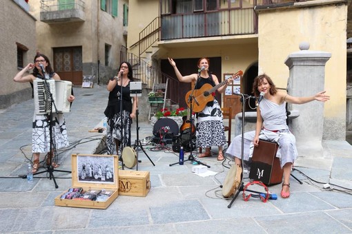 Una grande festa ad Acceglio con le Madamé